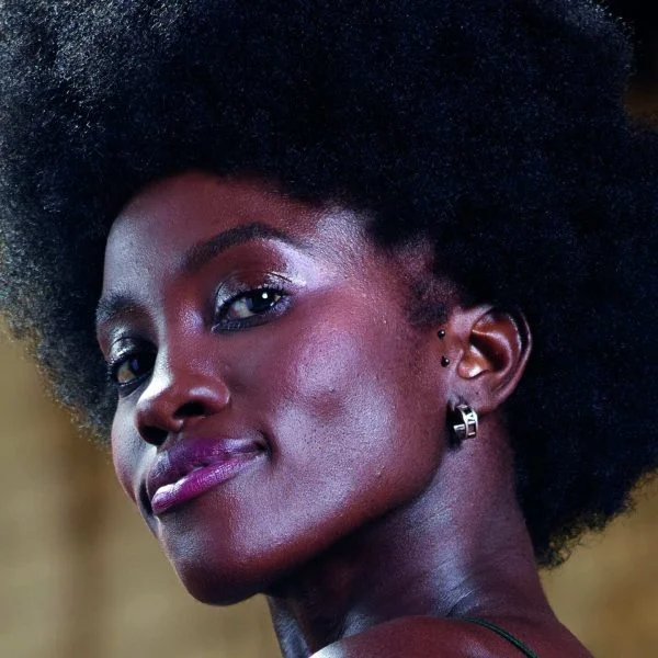 Rimmel Match Perfection Foundation - Deep Chocolate 605 - Neutral - Image 5